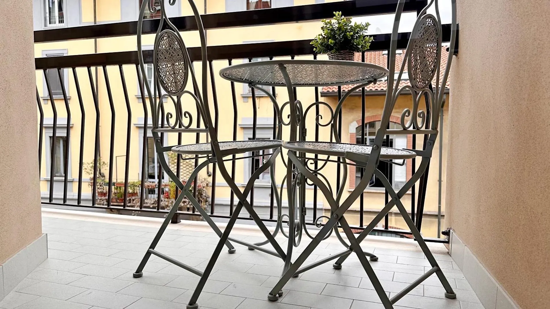 P&D Apartments Navigli Via Paoli Милан