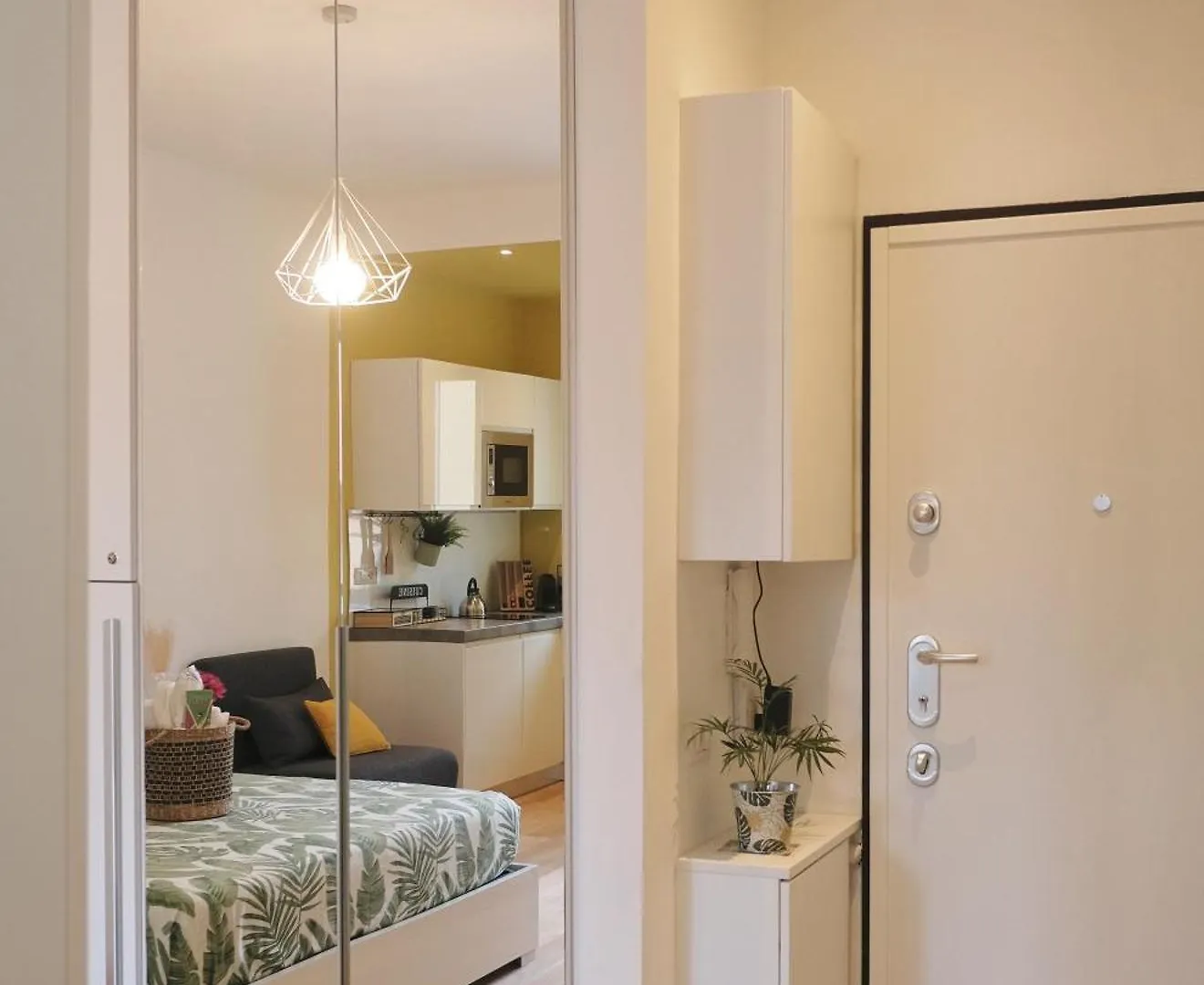 P&D Apartments Navigli Via Paoli Милан